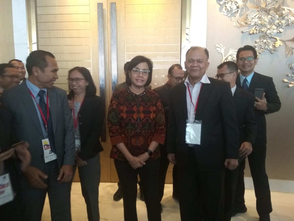 Bersama menteri keuangan di CTF manila